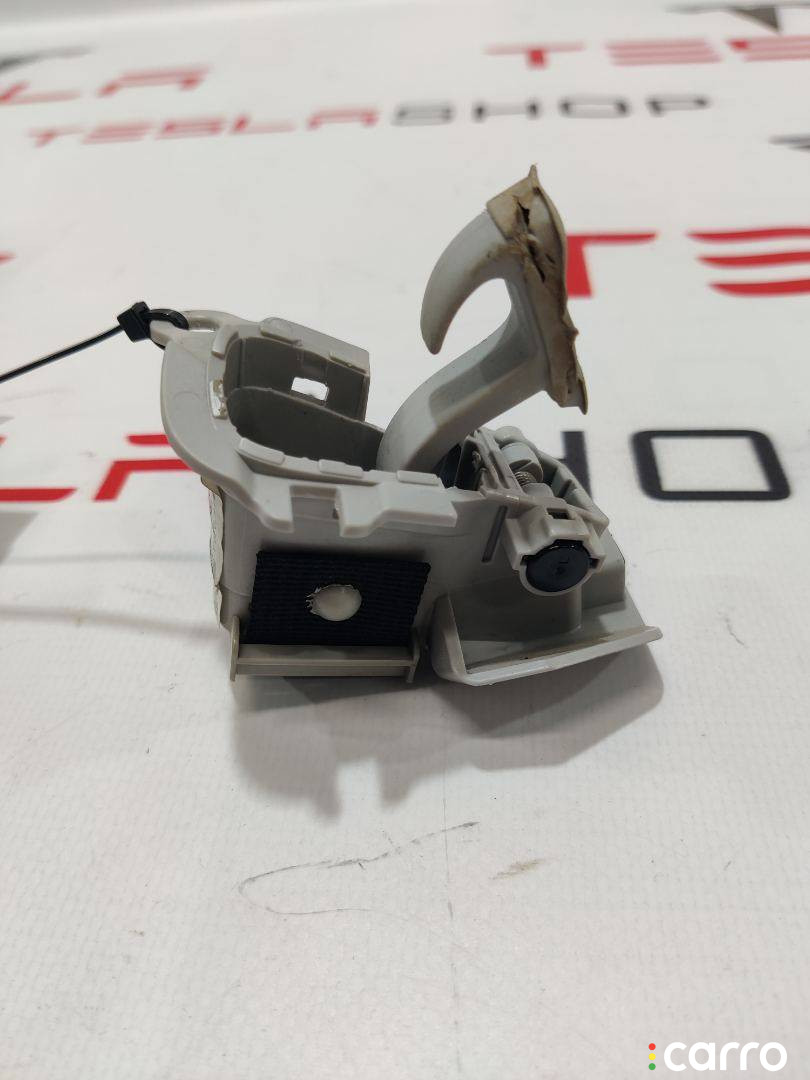 1567629-95-A Крючок для одежды Tesla Model 3 2019г. - фото №2