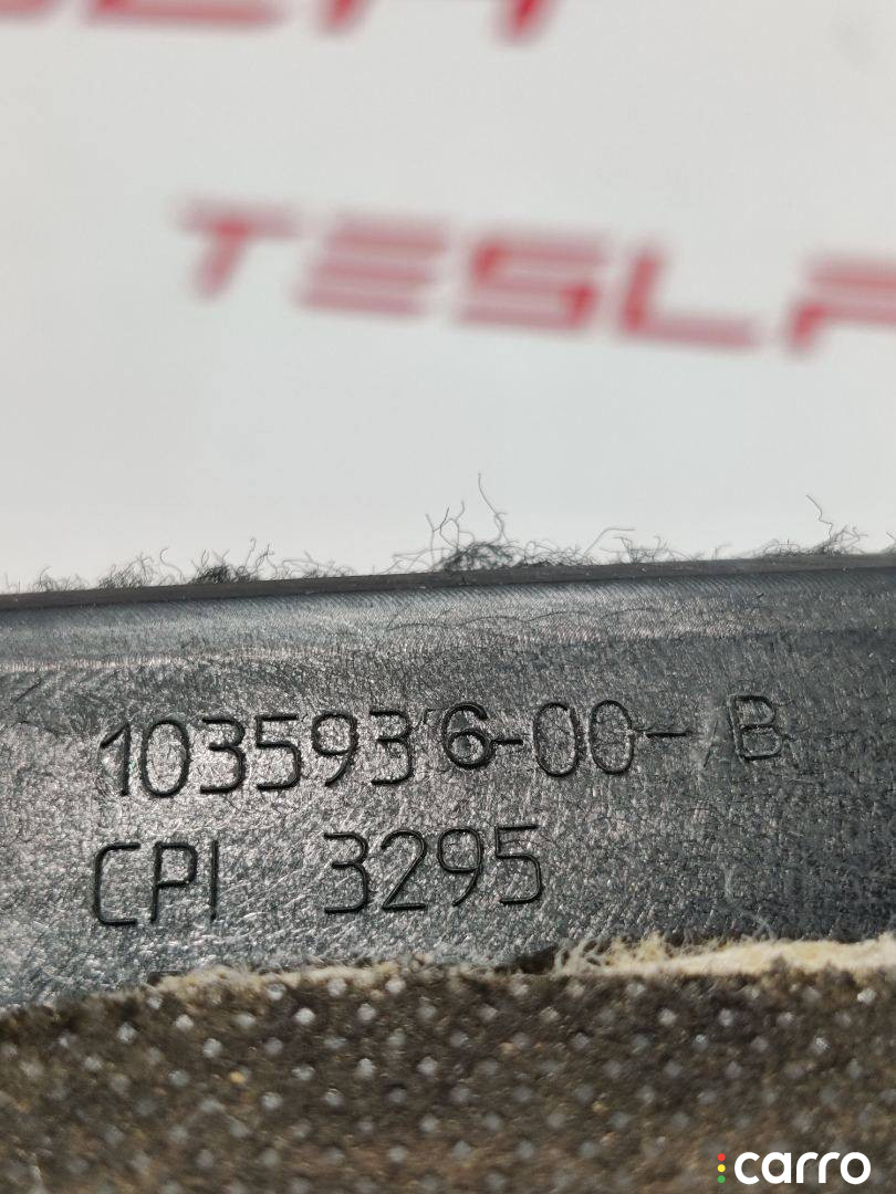 1035936-00-B Накладка центральной консоли Tesla Model X 2018г. - фото №3