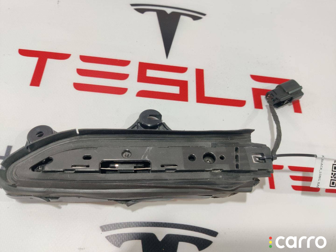 1035418-00-E ручка наружная двери передней левой Tesla Model X 2019г. - фото №1