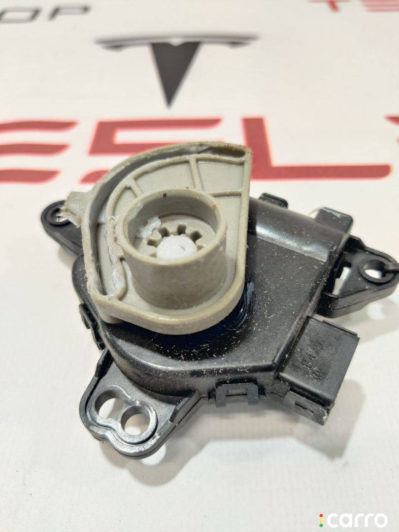 6008248, 6008244, 6008243, 6008245, 6008247 Моторчик заслонки печки Tesla Model S 2013г. - фото №1