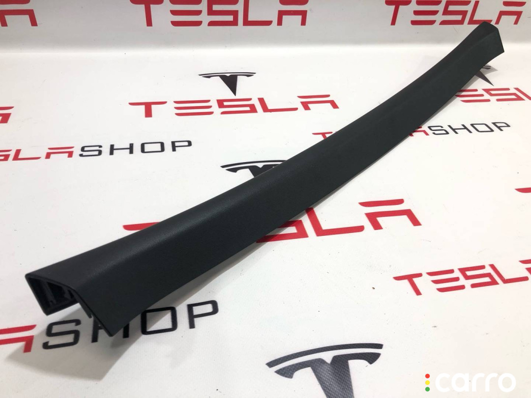 1009236-00-H, 1009255-00-G Накладка крышки багажника Tesla Model S 2019г. - фото №2