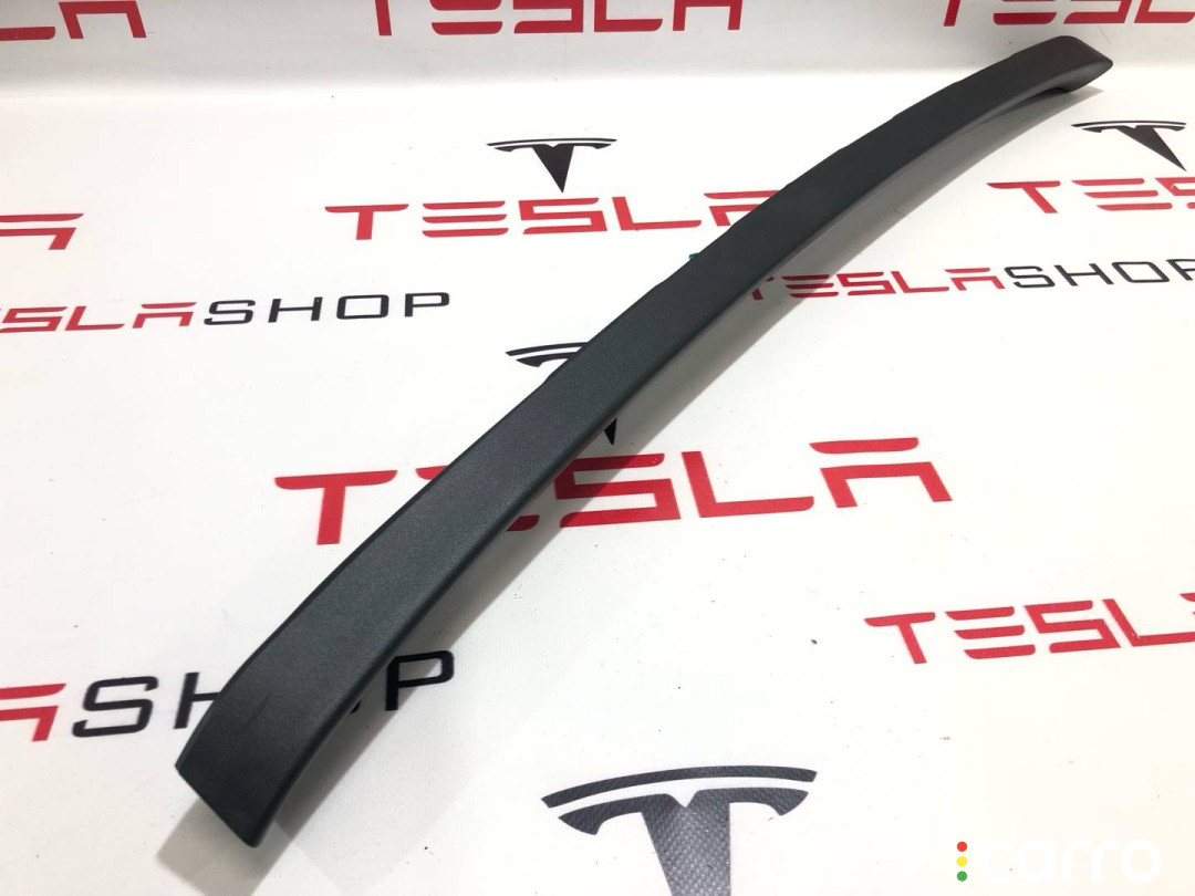 1009236-00-H, 1009255-00-G Накладка крышки багажника Tesla Model S 2019г. - фото №3