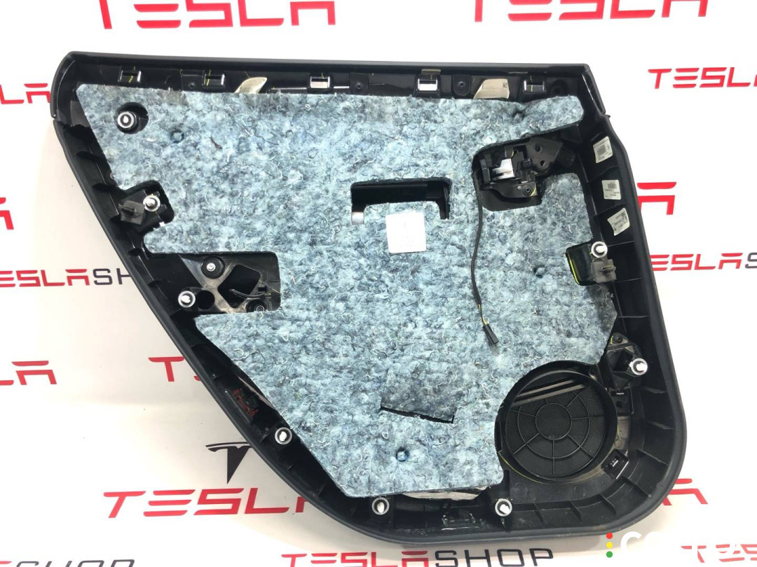 1008133-00-D, 1008105-71-L обшивка двери задней правой Tesla Model S 2019г. - фото №5