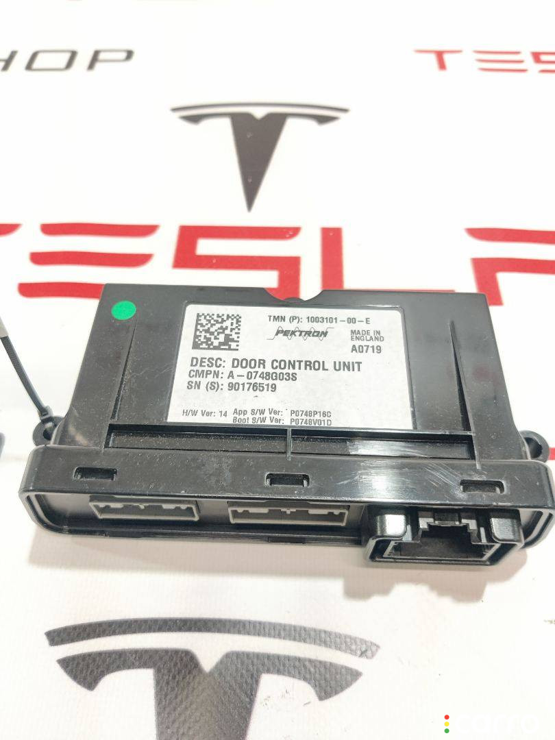 100310100C модуль управления двери Tesla Model S 2019г. - фото №1