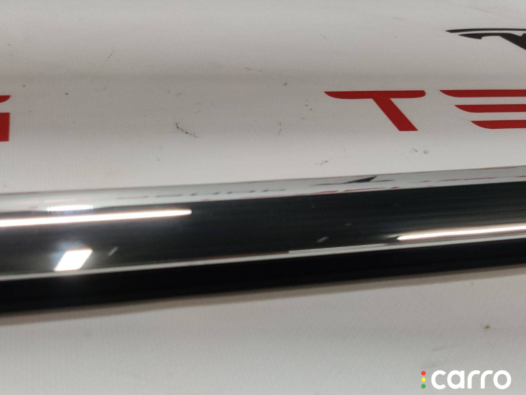 103839580A, 109578900C молдинг двери задней левой Tesla Model S 2019г. - фото №3