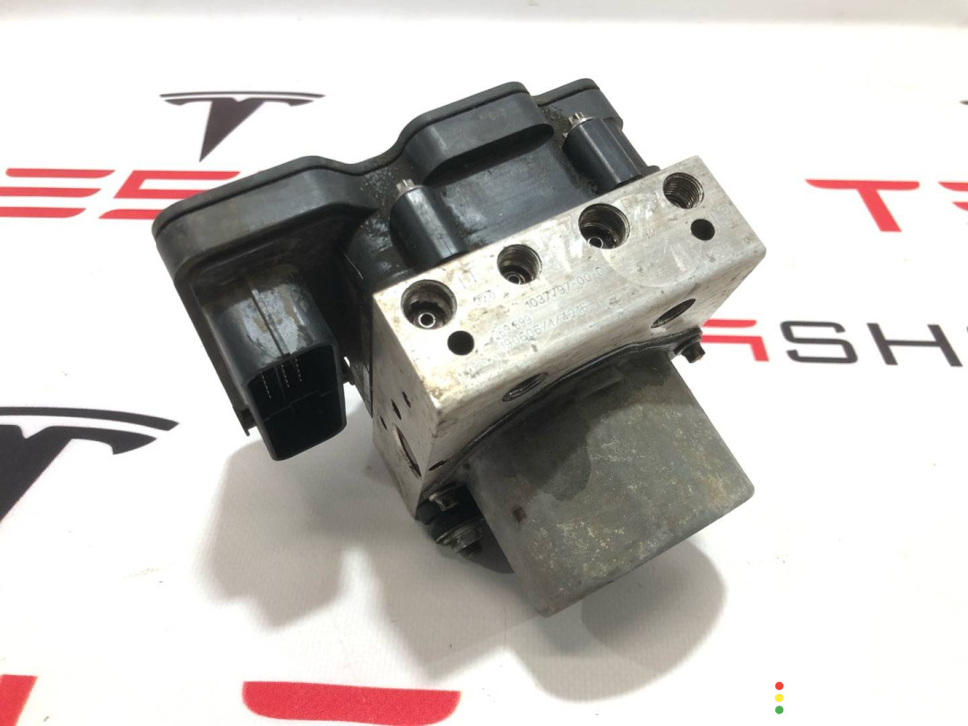 1037797-00-D Блок ABS Tesla Model S 2019г. - фото №1