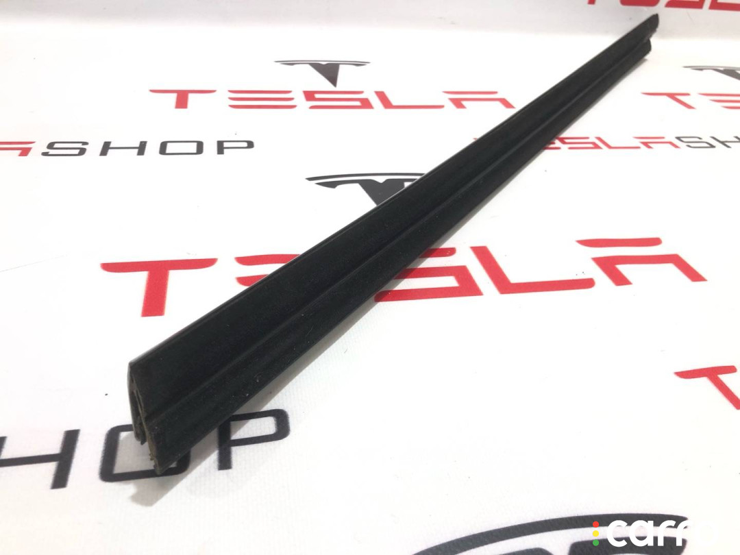 1095920-00-C молдинг двери передней правой Tesla Model S 2019г. - фото №3