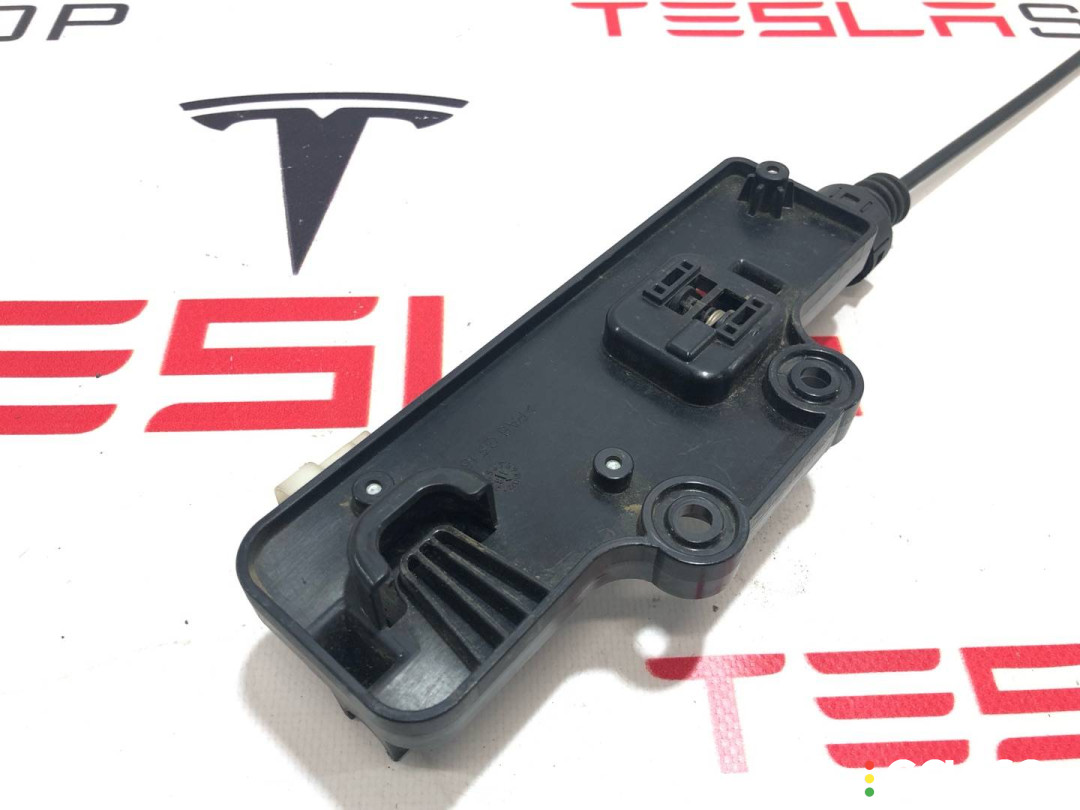 1061816-00-D Электропривод замка капота Tesla Model S 2019г. - фото №4