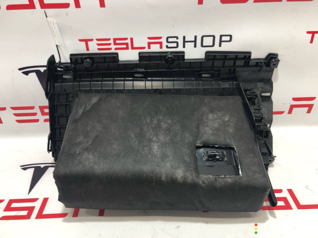 1009475-00-C, 1003327-08-L, 1035104-00-B, 1002295-00-D Бардачок Tesla Model S 2019г. - фото №3