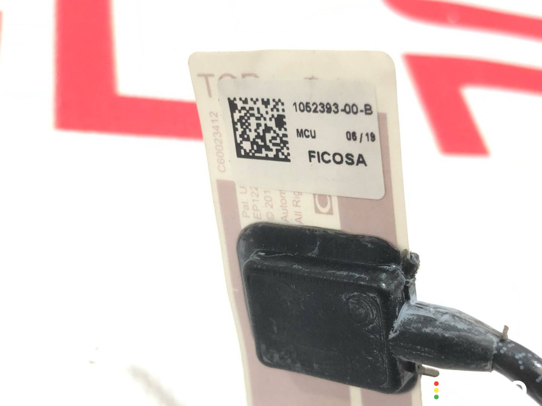 1052393-00-B Bluetooth антенна Tesla Model S 2019г. - фото №3