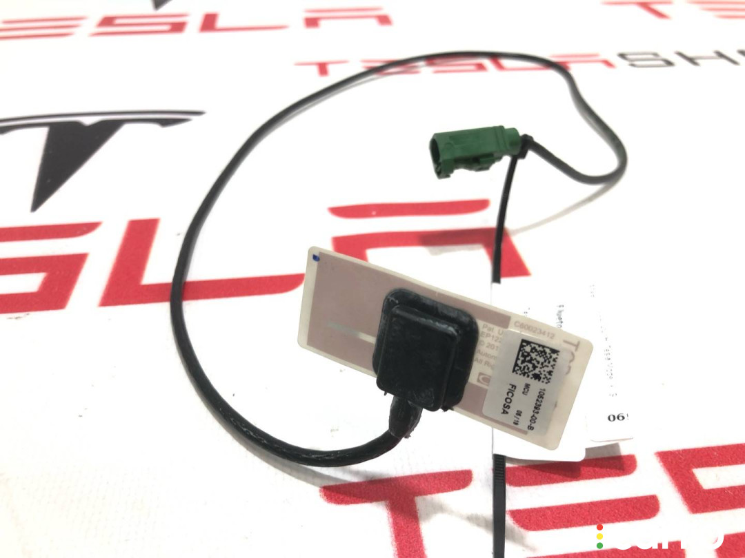 1052393-00-B Bluetooth антенна Tesla Model S 2019г. - фото №4