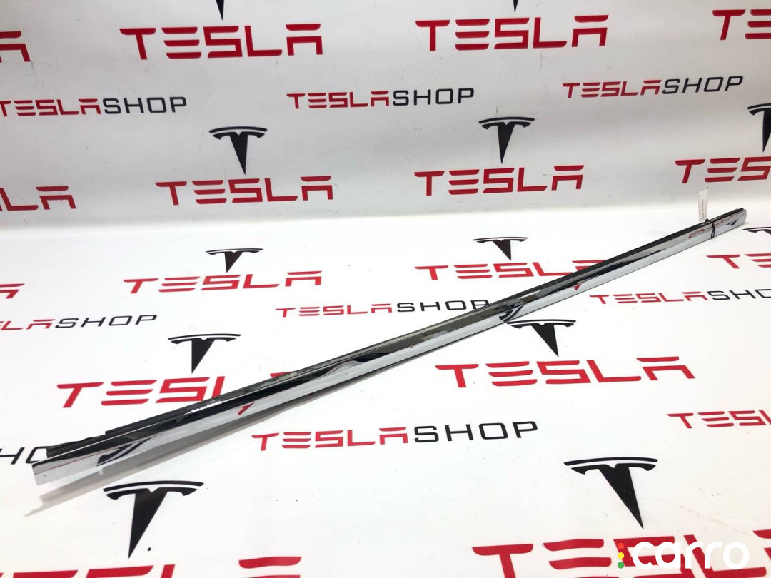 1032168-88-D молдинг двери задней правой Tesla Model X 2016г. - фото №2