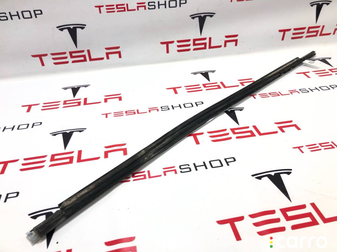 1032168-88-D молдинг двери задней правой Tesla Model X 2016г. - фото №3