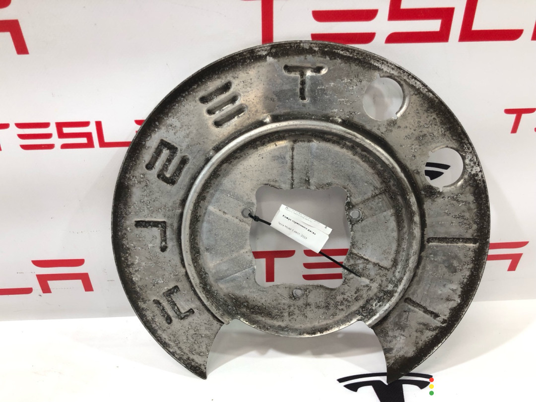 1072160-00-A Кожух тормозного диска Tesla Model S 2019г. - фото №1