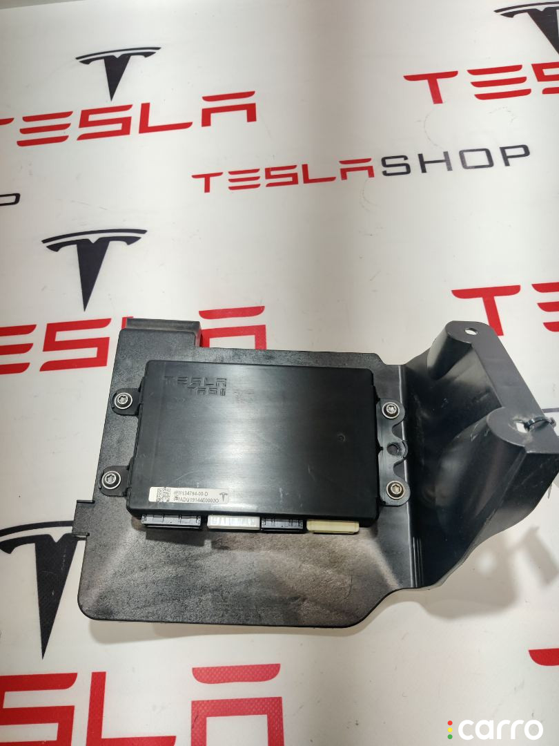 1134794-00-D Блок управления пневмоподвеской Tesla Model S 2019г. - фото №1