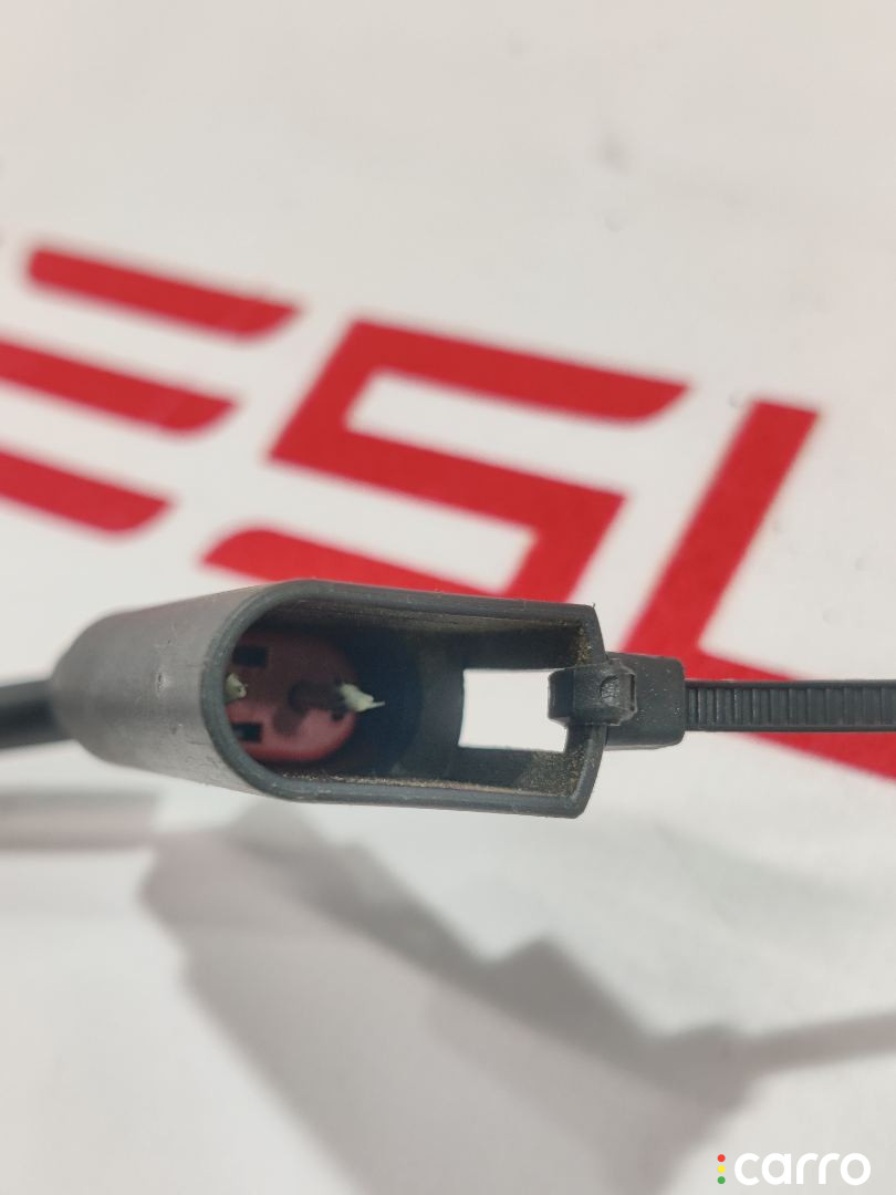 1005404-01-E форсунка омывателя Tesla Model S 2019г. - фото №3