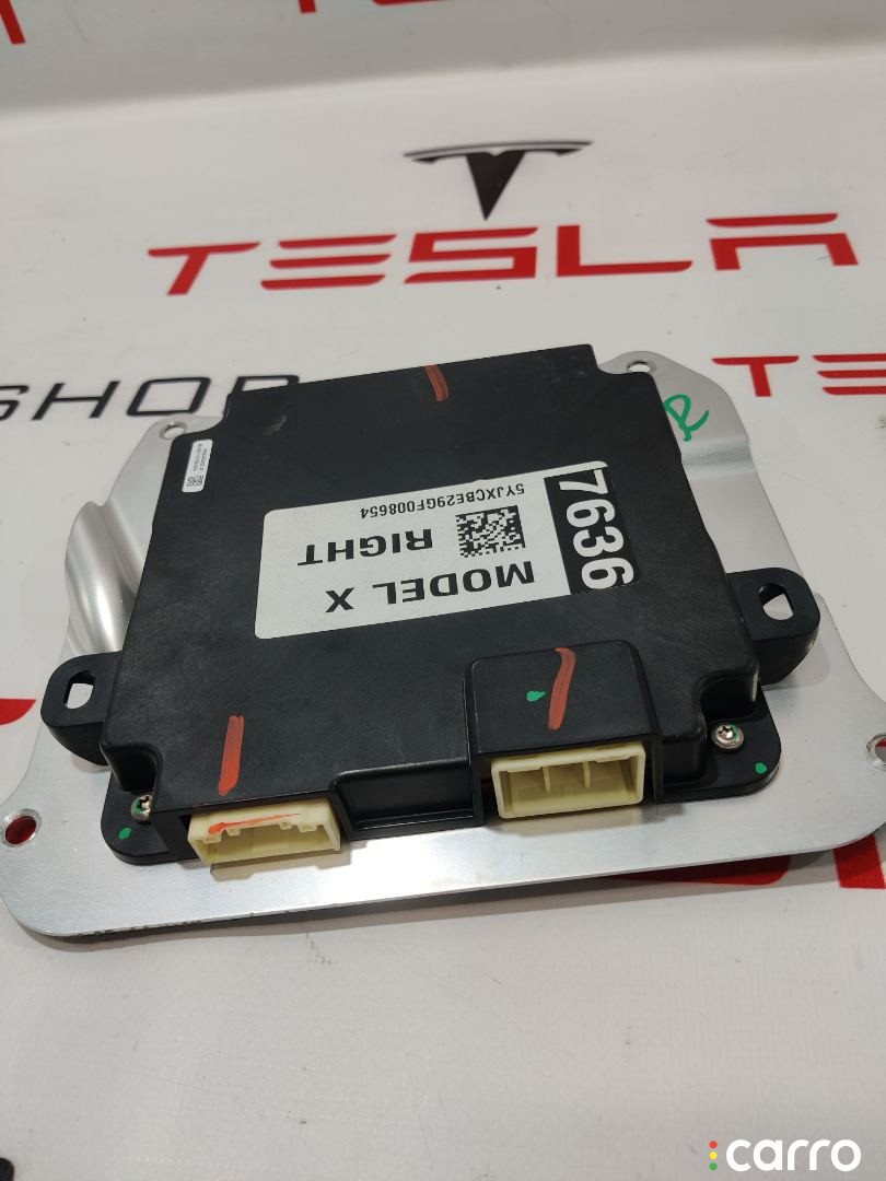 1050183-00-E модуль управления двери передней правой Tesla Model X 2016г. - фото №2