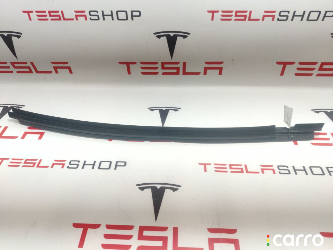 1032179-00-C, 1483693-00-A уплотнитель задний левый Tesla Model X 2016г. - фото №2