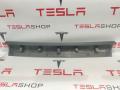 1037906-50-E, 1037906-00-E Накладка крышки багажника Tesla Model X 2016г. - фото №2