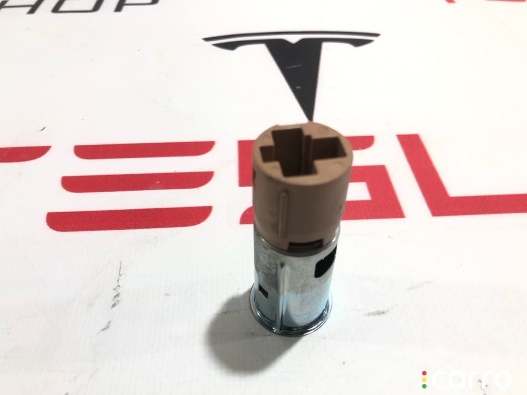 1078359-00-C, 1107655-00-A Прикуриватель Tesla Model X 2019г. - фото №1
