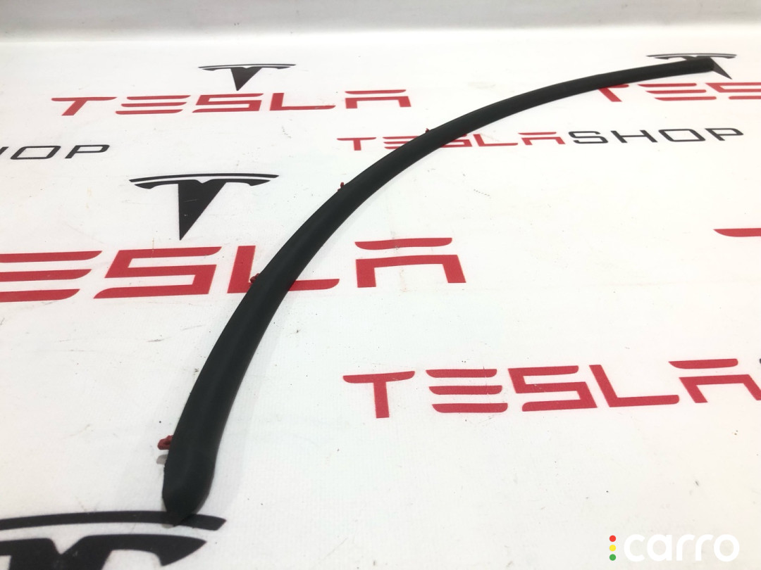 1047613-00-A уплотнитель капота Tesla Model X рест 2022г. - фото №2