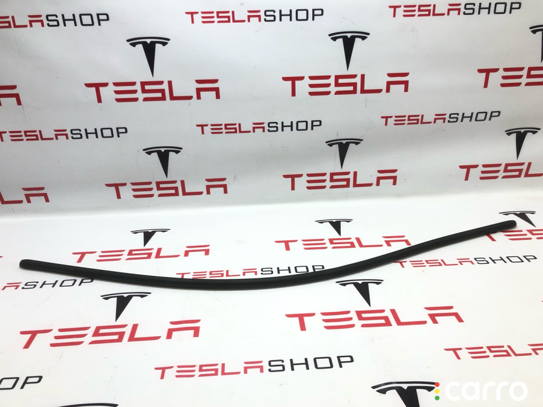 1036246-00-B уплотнитель капота Tesla Model X 2019г. - фото №1