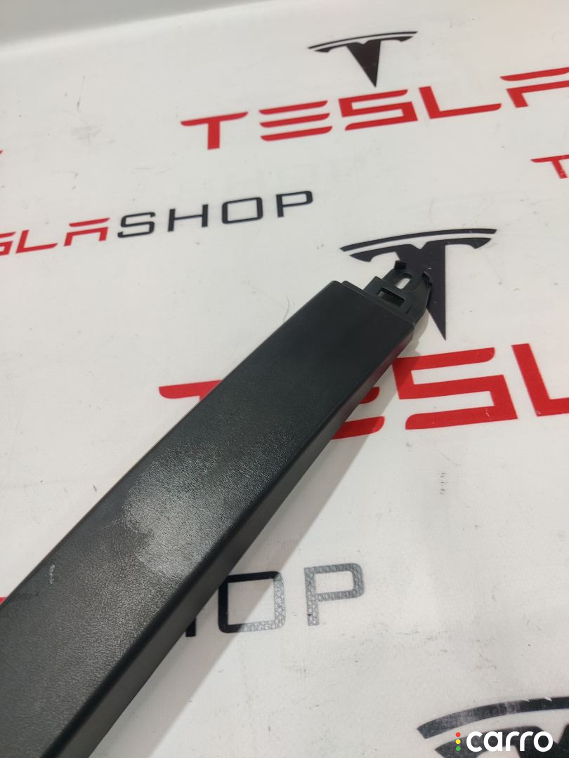 1035979-00-D Накладка багажника Tesla Model X 2016г. - фото №2