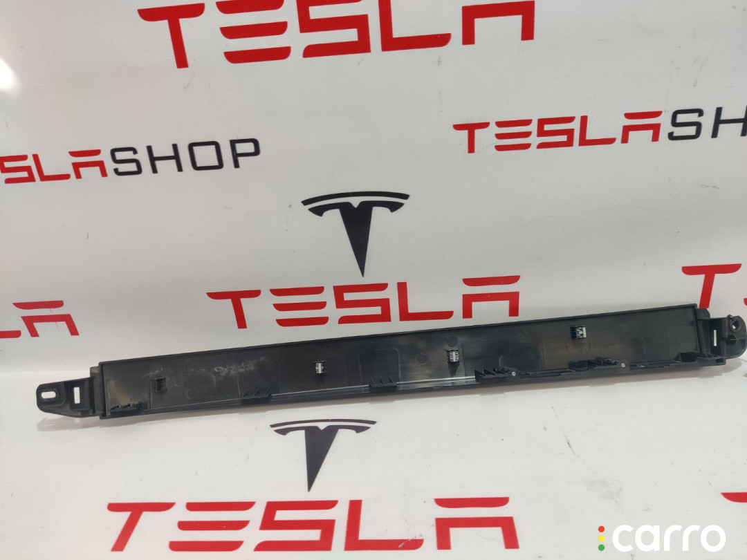1035979-00-D Накладка багажника Tesla Model X 2016г. - фото №3