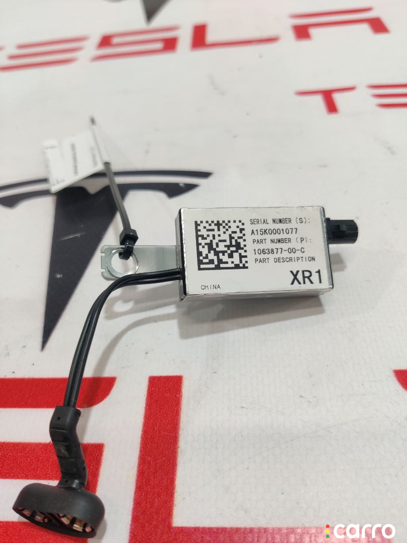 1063877-00-C усилитель антенны Tesla Model X 2016г. - фото №1