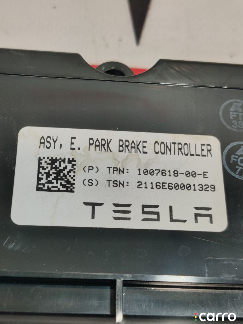 1007618-00-E ЭБУ электронного стояночного тормоза Tesla Model X 2016г. - фото №2