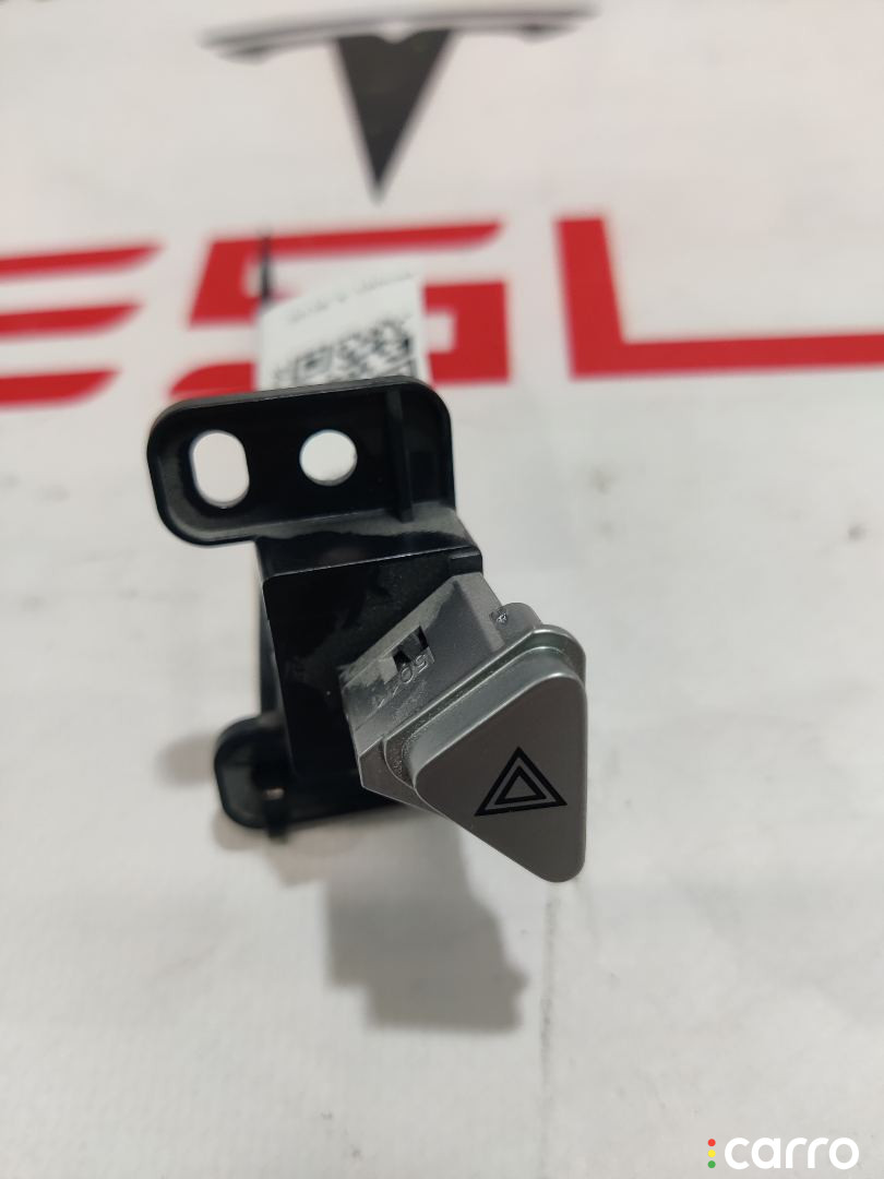 6008905-00-C кнопка аварийной сигнализации Tesla Model X 2016г. - фото №1