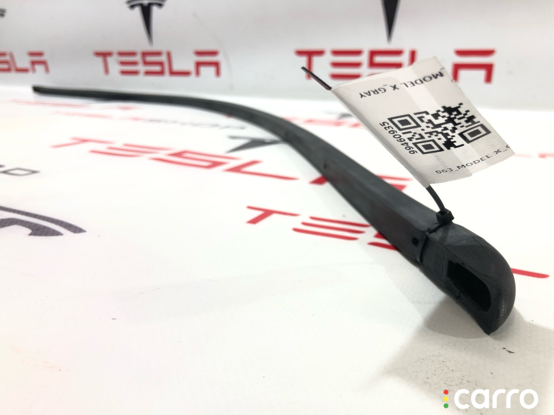 1036246-00-B уплотнитель капота Tesla Model X 2019г. - фото №3
