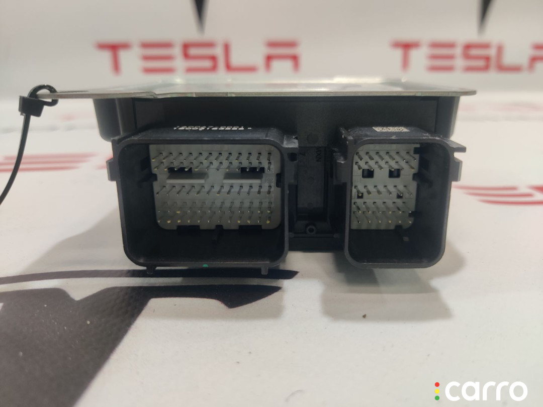 1036767-00-A Блок AirBag Tesla Model X 2016г. - фото №2