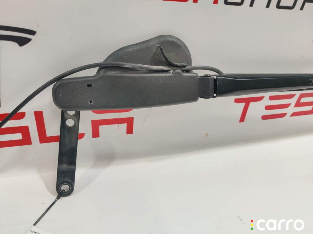 1046670-00-B щеткодержатель (поводок стеклоочистителя, дворник) правый Tesla Model X 2016г. - фото №3