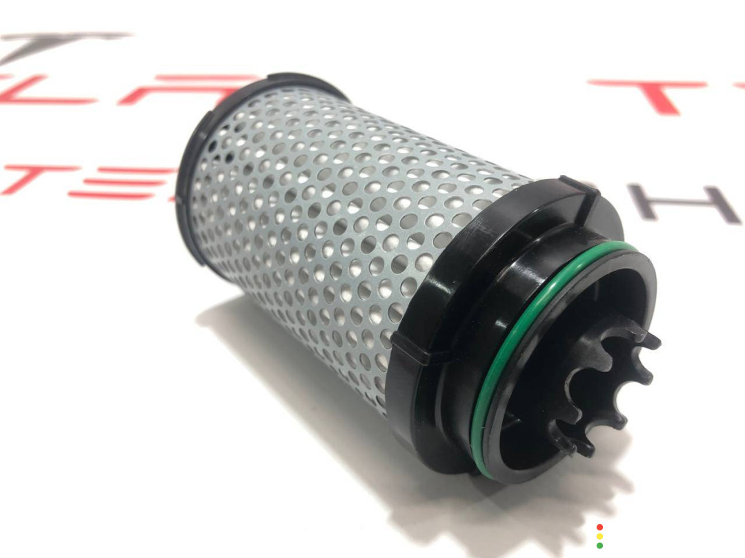 1615539-00-B, 1762000-00-E, 20230803-1501A фильтр масляный Tesla Model S 2-й рест 2023г. - фото №1