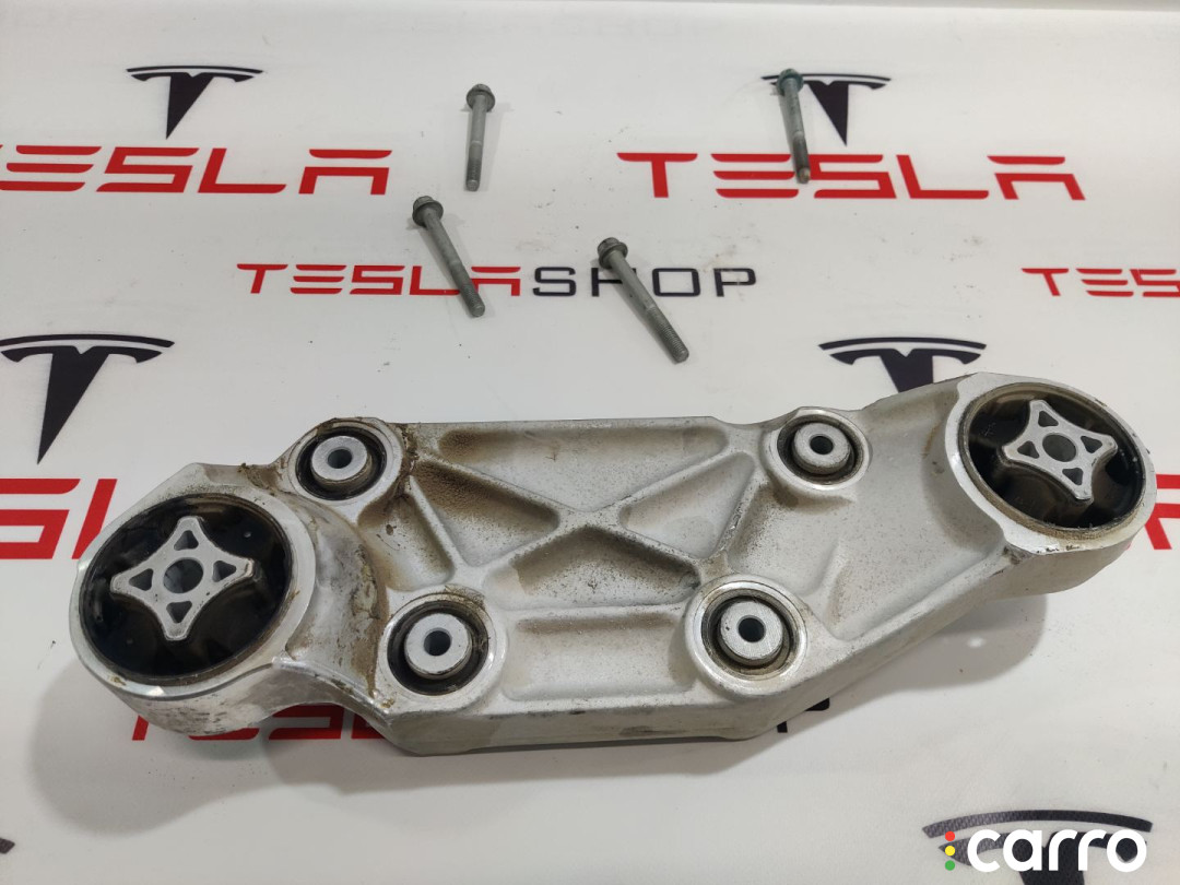 1052783-00-C, 1066608-01-C кронштейн двигателя передний правый Tesla Model X 2016г. - фото №3