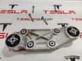 1052783-00-C, 1066608-01-C кронштейн двигателя передний правый Tesla Model X 2016г. - фото №3