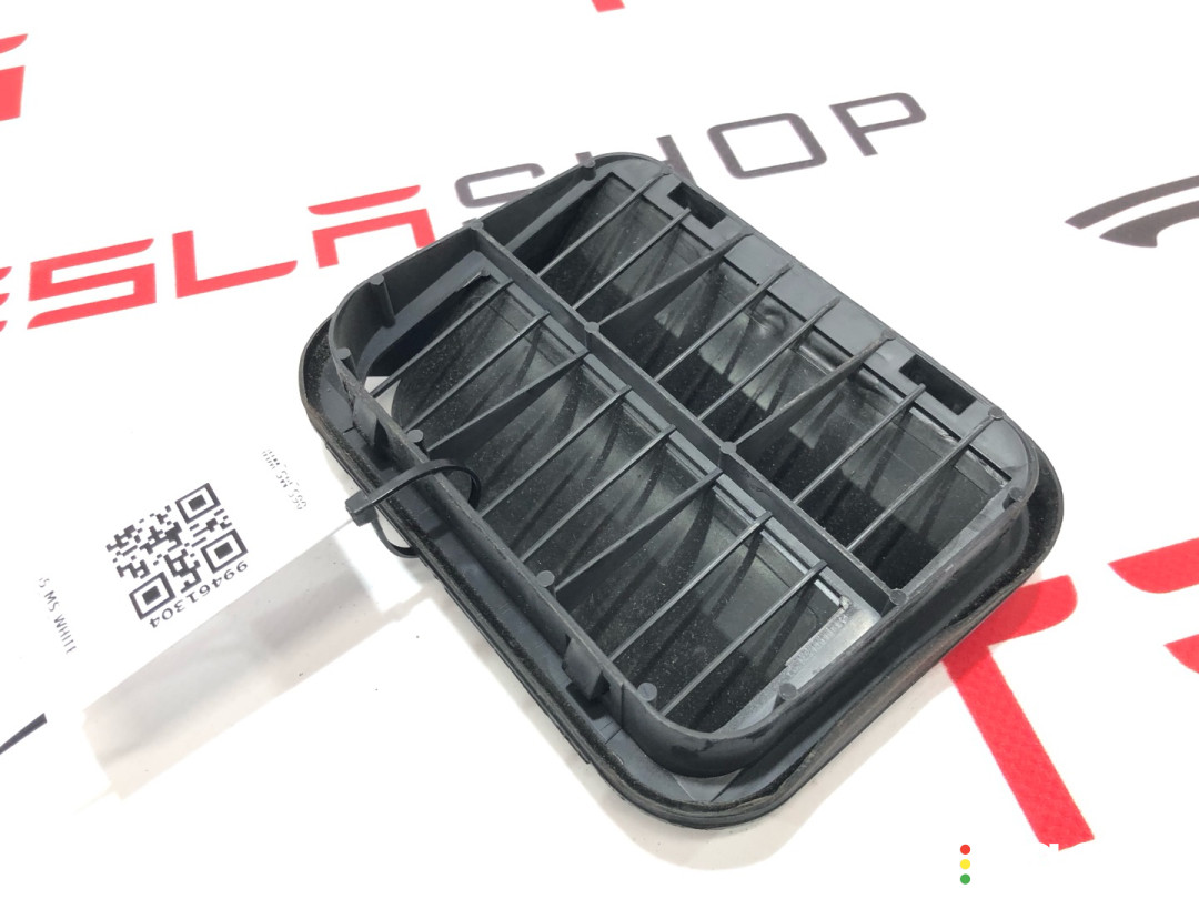 6007556, 1068034-00-C, 2F2A вентиляционный люк Tesla Model S 2019г. - фото №2