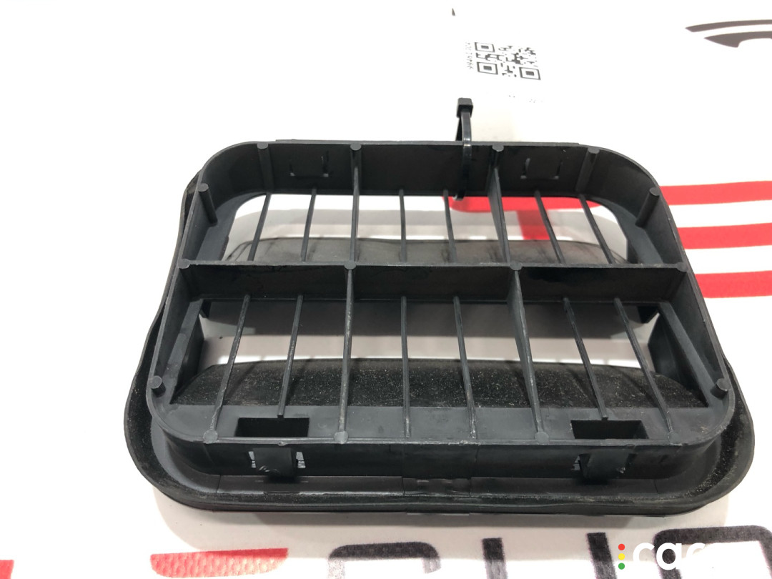 6007556, 1068034-00-C, 2F2A вентиляционный люк Tesla Model S 2019г. - фото №3