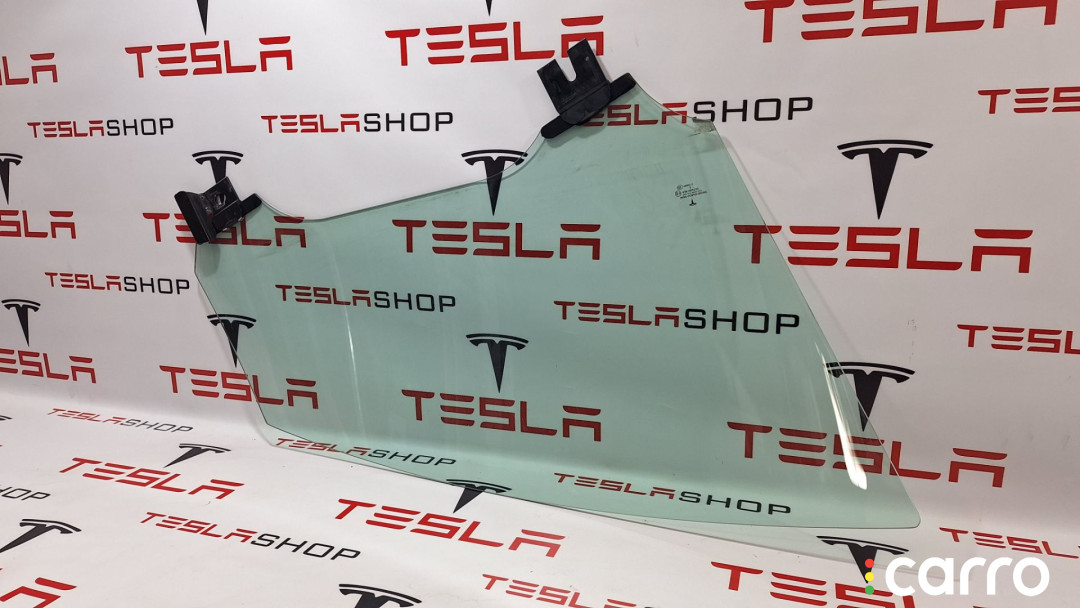 102882200J стекло двери передней левой Tesla Model X 2017г. - фото №1