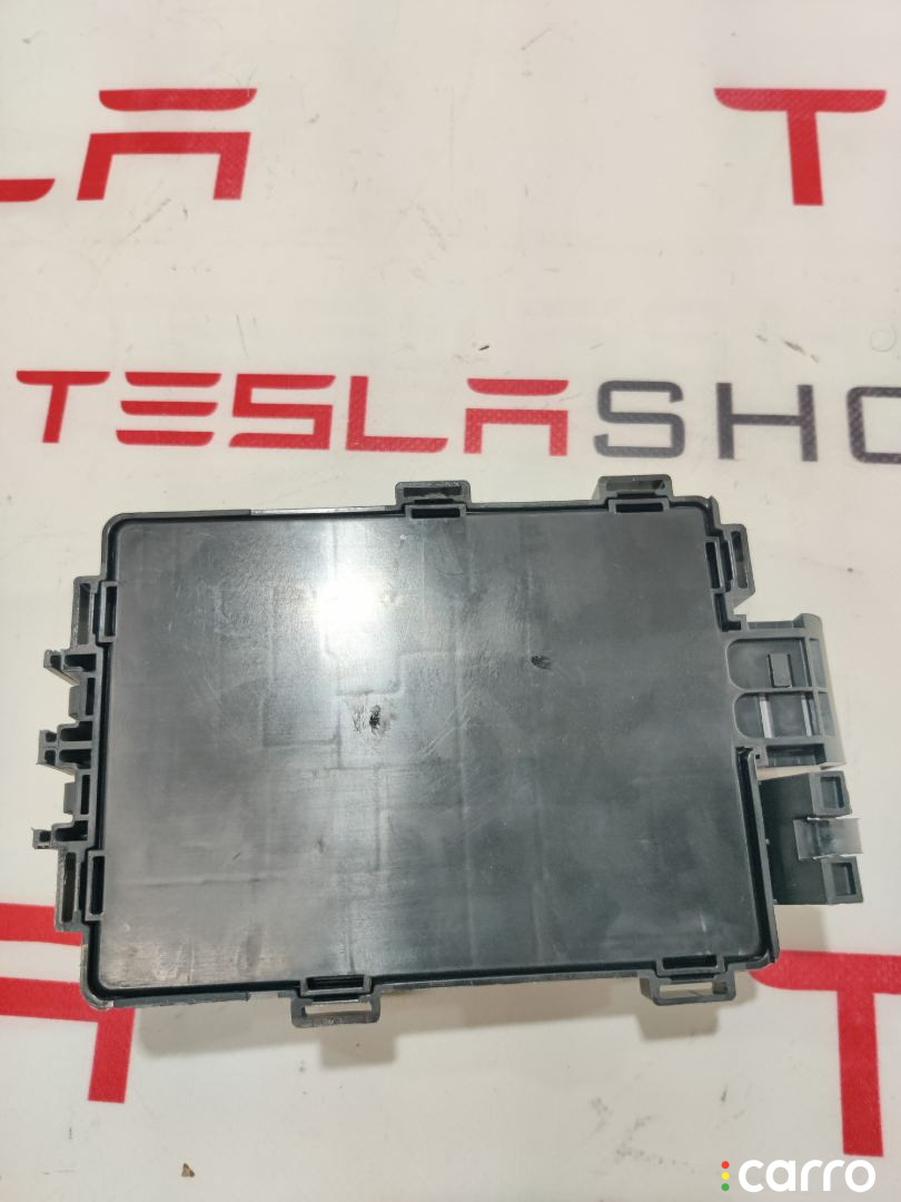 1034409-01-C Блок предохранителей передний Tesla Model X 2016г. - фото №3
