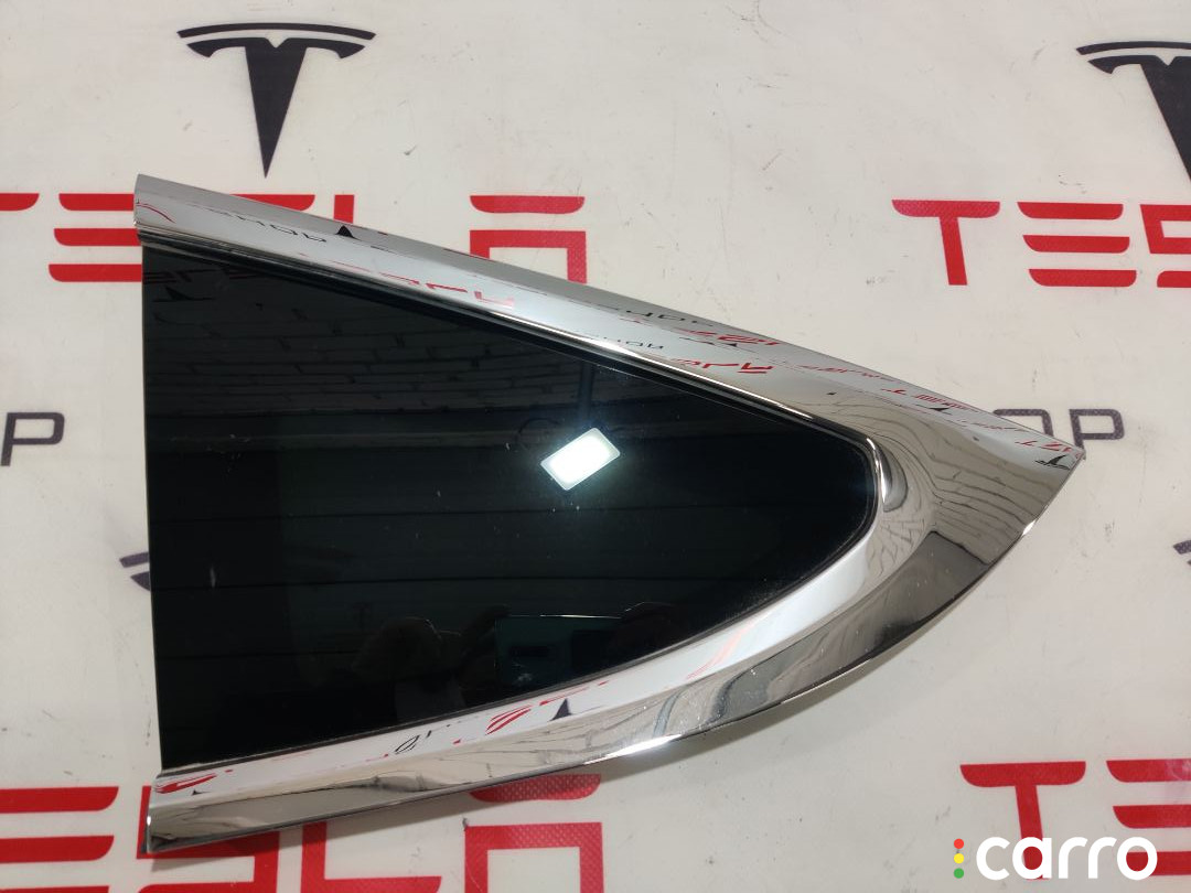 1034906-80-F Форточка в заднее крыло Tesla Model X 2016г. - фото №1