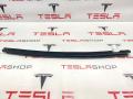 1032179-00-C, 1483693-00-A уплотнитель задний левый Tesla Model X 2019г. - фото №2