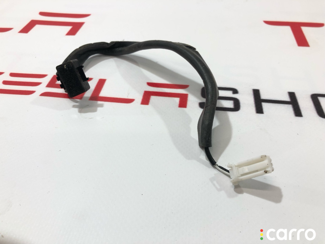 1047000-00-A микрофон Tesla Model X 2016г. - фото №1