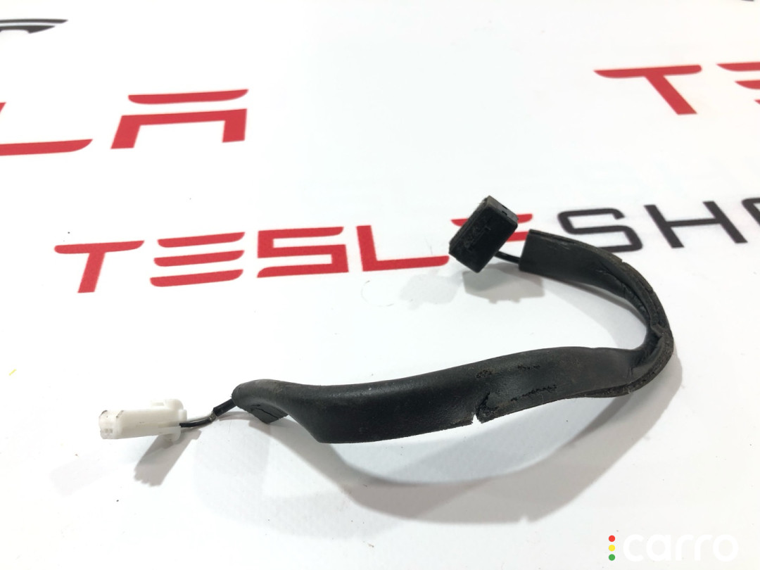 1047000-00-A микрофон Tesla Model X 2016г. - фото №2