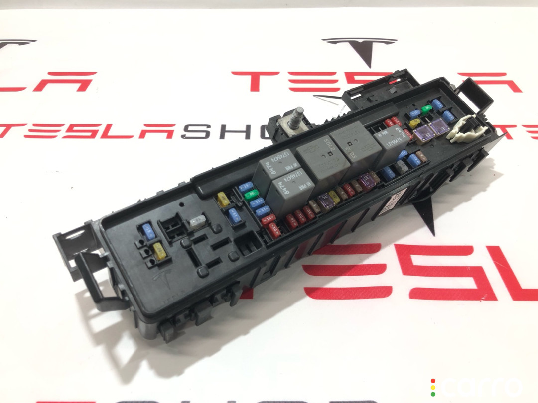 1094405-02-D Блок предохранителей передний Tesla Model X 2019г. - фото №2