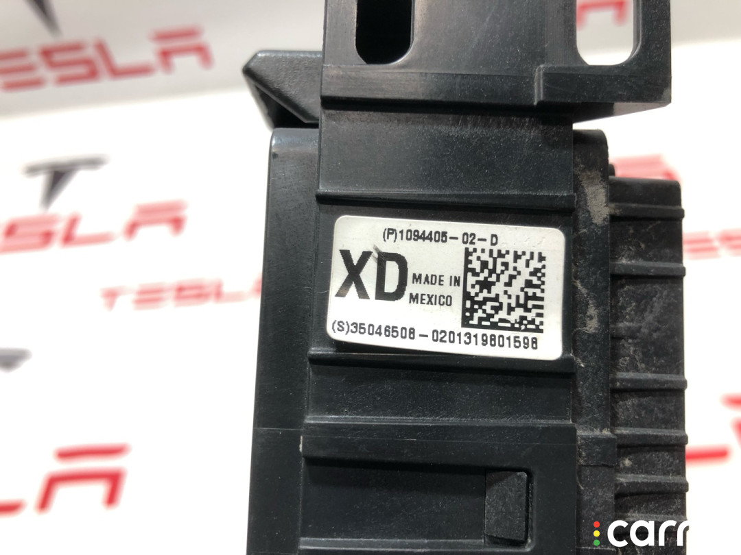1094405-02-D Блок предохранителей передний Tesla Model X 2019г. - фото №5