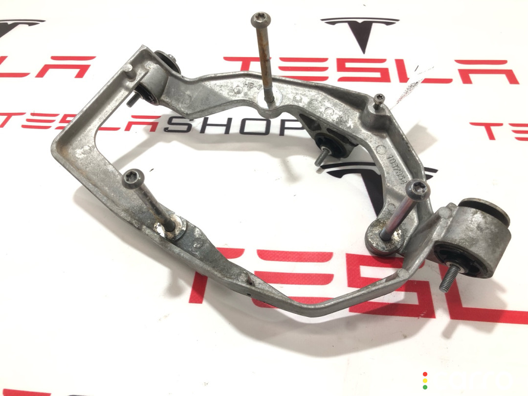 1038521-99-F, 1037854 Кронштейн компрессора кондиционера Tesla Model X 2019г. - фото №2