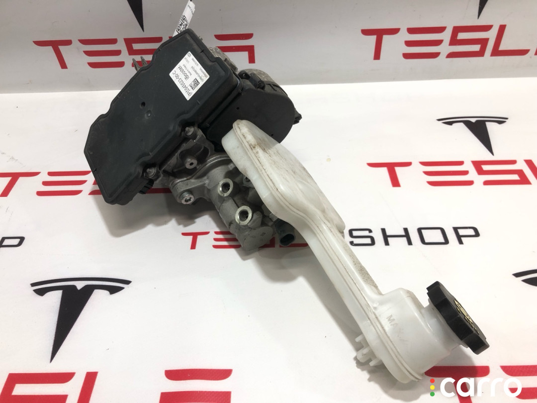 1045523-00-C цилиндр тормозной главный Tesla Model X 2019г. - фото №1
