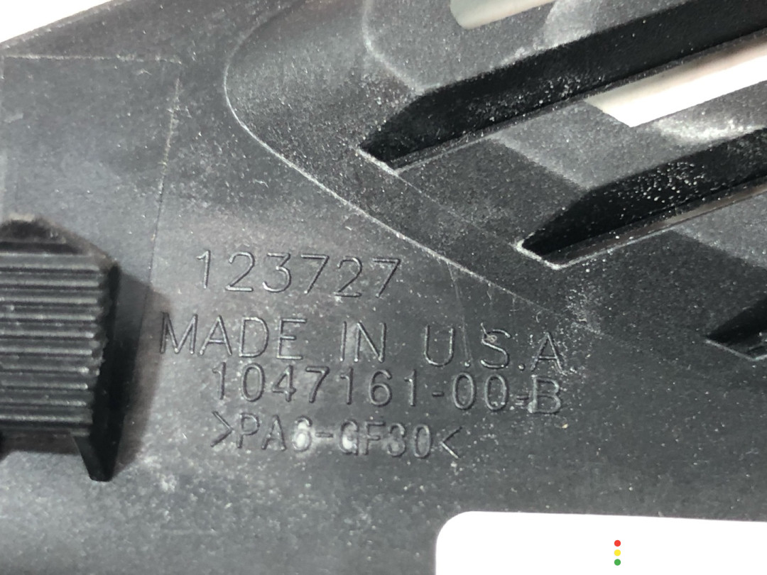 1047161-00-B Дефлектор обдува салона левый Tesla Model X 2019г. - фото №4